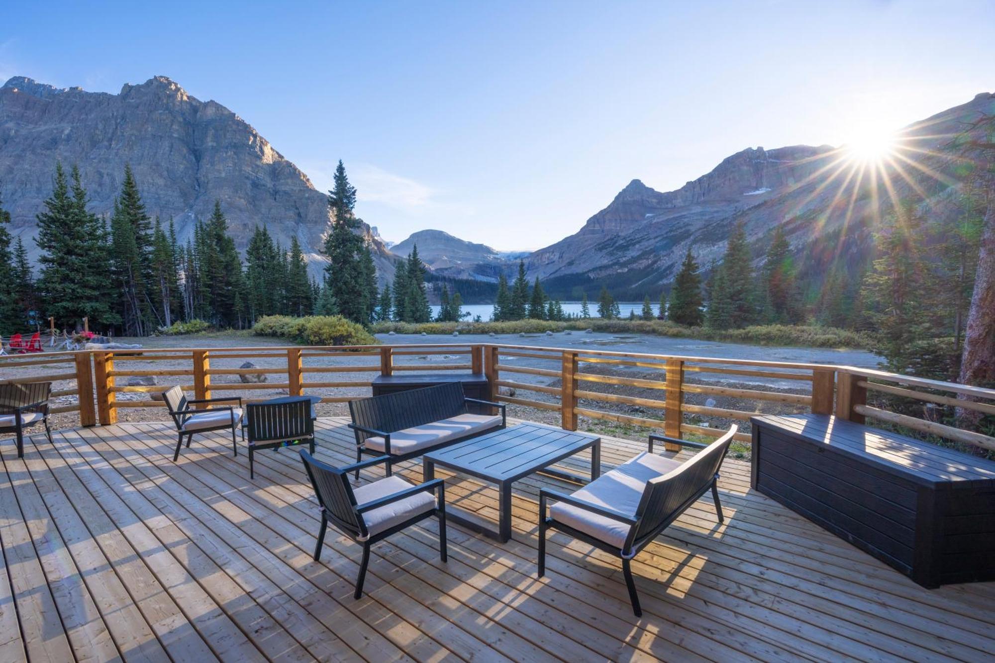 The Lodge At Bow Lake Lake Louise Εξωτερικό φωτογραφία
